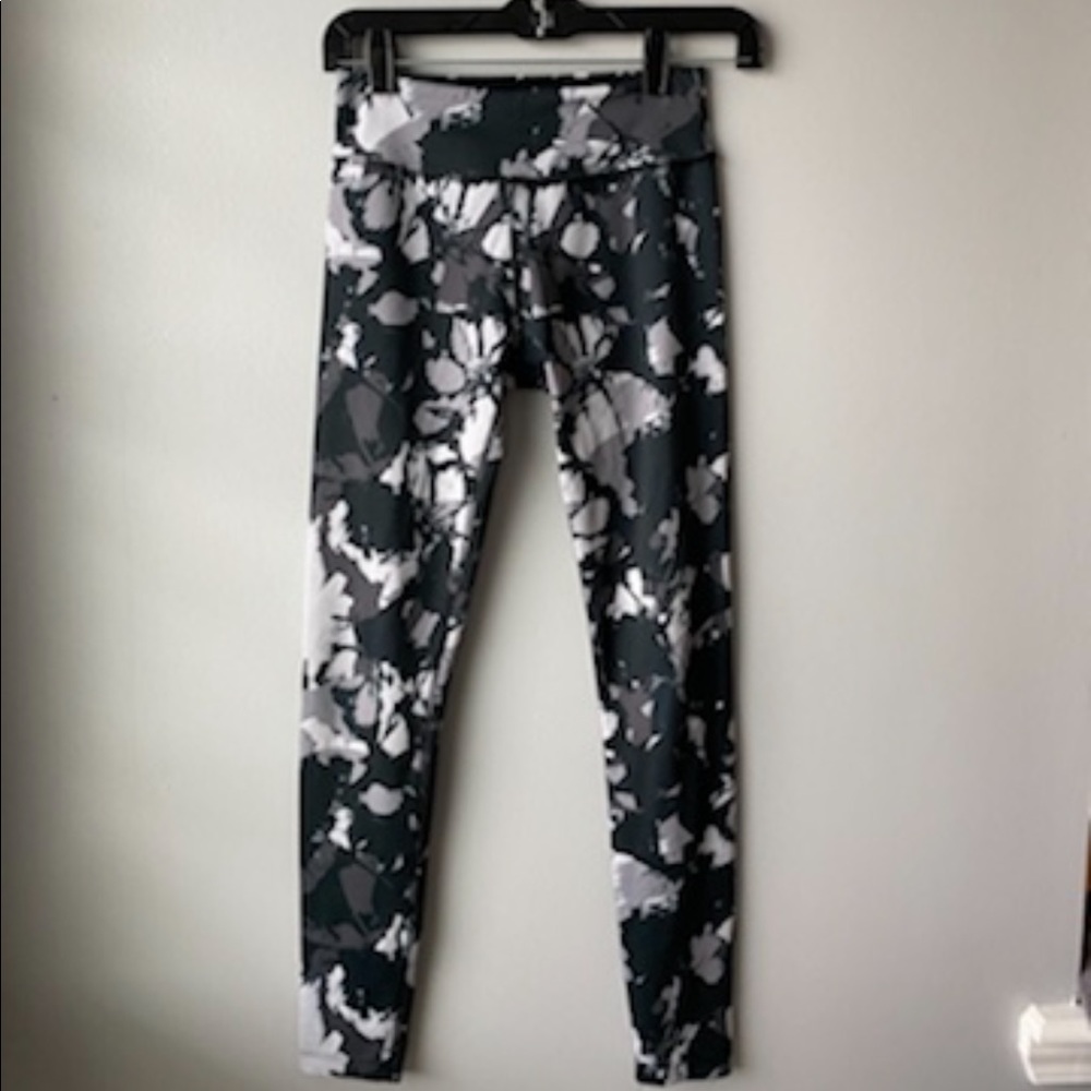 Beyond Yoga yoga pants Ladies Size S